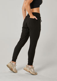 Calça Slim Athleisure Feminino - Preto