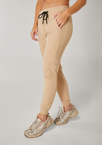 Calça Slim Athleisure Feminino - Sand