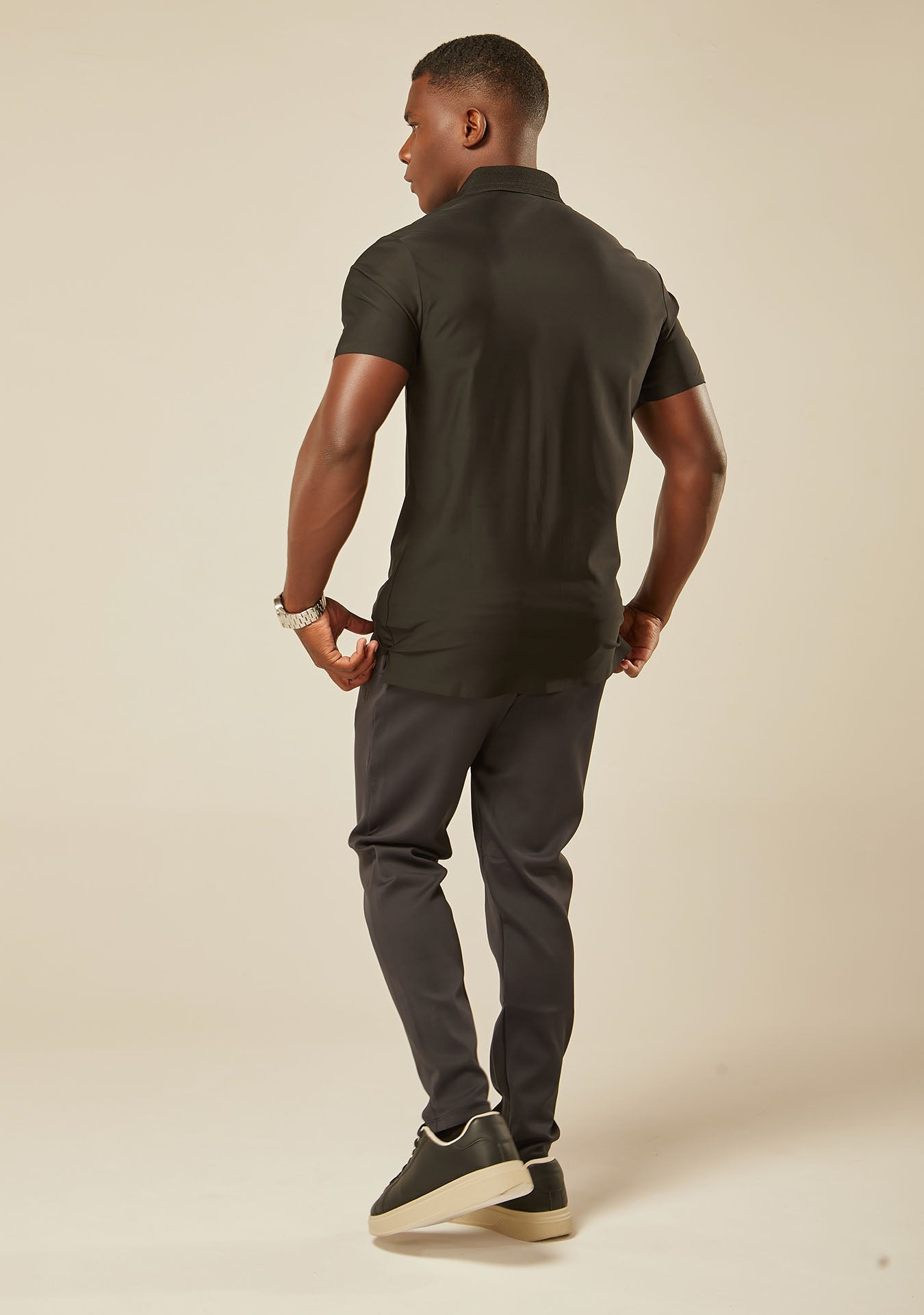 Polo Tech Essential Botão - Preto