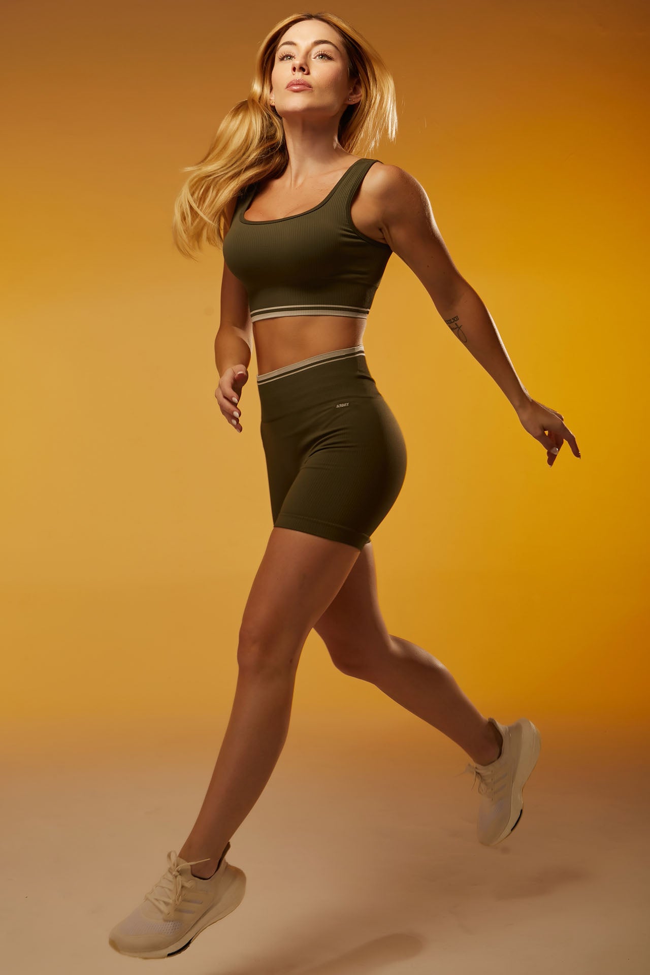 Short Seamless Rib Contour Line - Militar