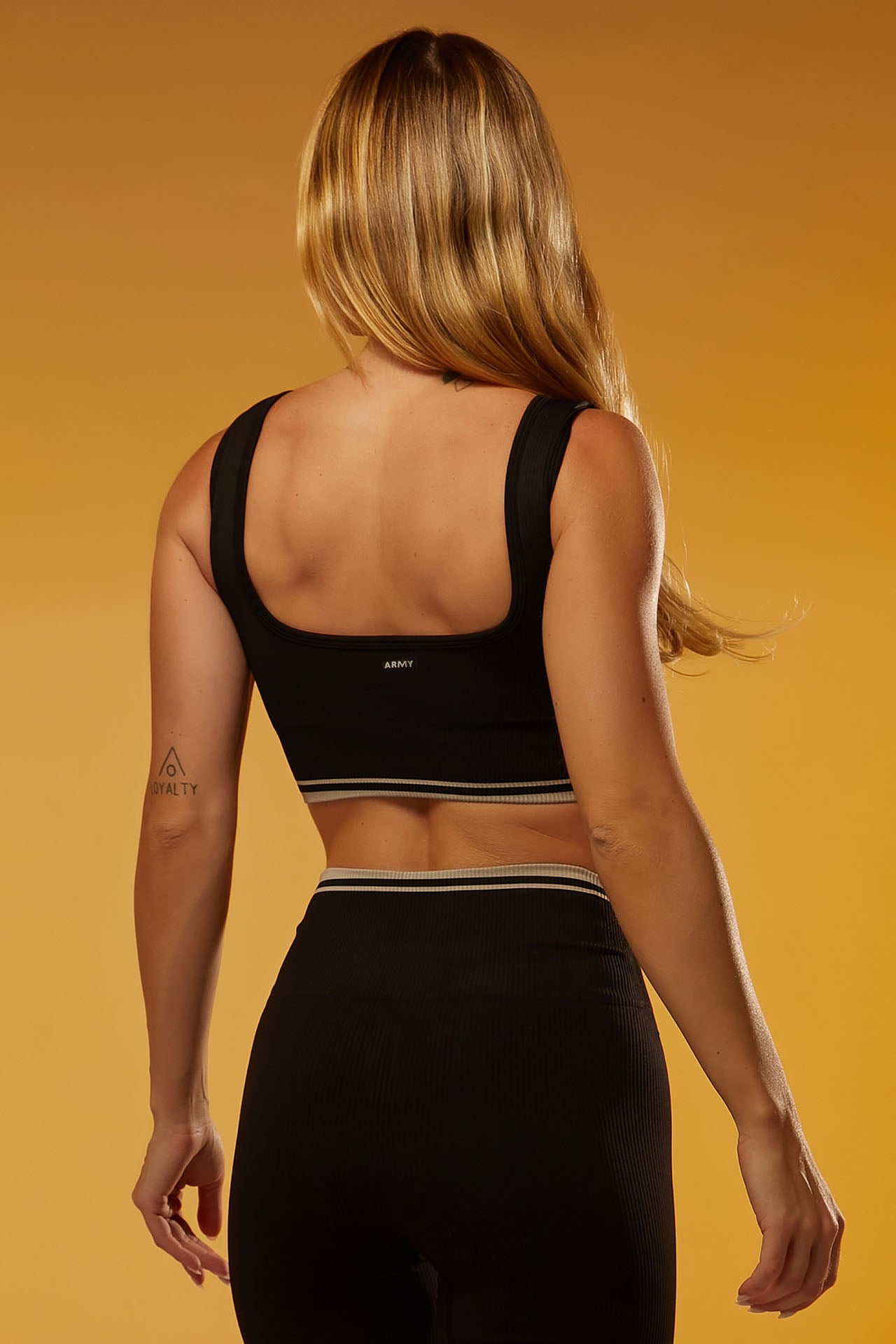 Top com Bojo Seamless Rib Contour Line - Preto